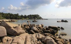 Menyusuri Keindahan Pantai Trikora Bintan