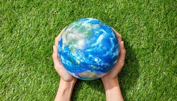 Hari Bumi dan Semangat Transisi Energi