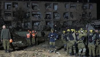 Ketika Perang Memanaskan Bumi