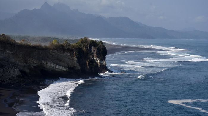 Wisata Pantai di Malang, Kunjungi 4 Destinasi Ini