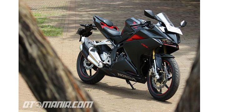 Cbr250rr 2018 outlet bekas