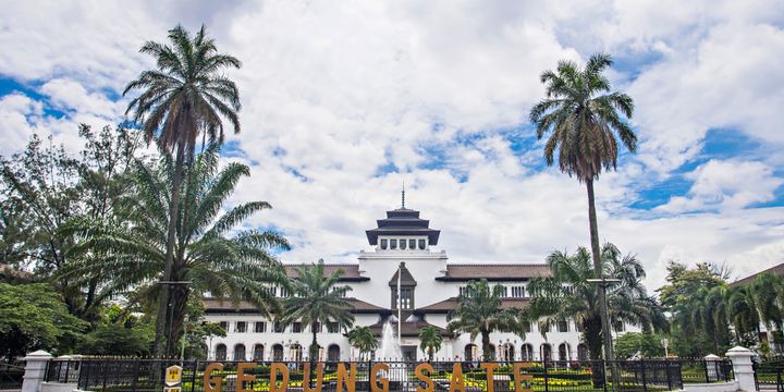 Sejarah Gedung Sate Yang Kini Berusia 100 Tahun