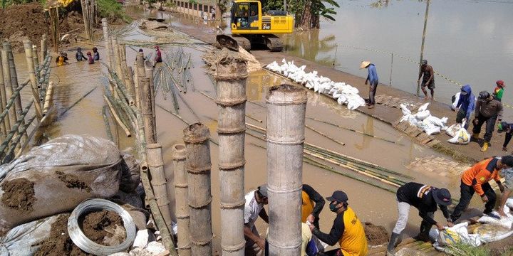 Tanggul Jebol Yang Sebabkan Banjir Di Kudus Mulai Diperbaiki