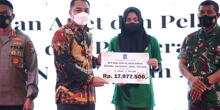 6 Atlet Peraih Medali PON Papua Terima Bonus Dari Pemkot Surabaya, Ini ...