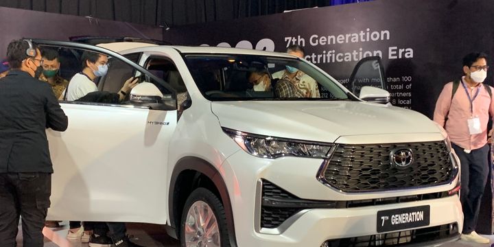 Toyota Kijang Innova Zenix Hybrid Resmi Meluncur Di Indonesia