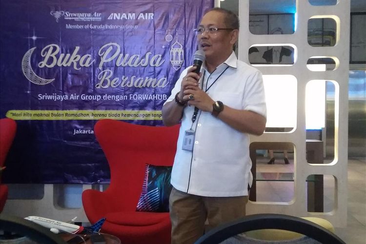 Direktur Utama Sriwijaya Air Joseph Adrian Saul dalam paparan pencapain Sriwijaya Air dan buka puasa bersama di Jakarta, Selasa (28/5/2019).