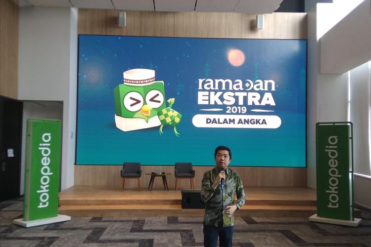 CEO Tokopedia William Tanuwijaya saat mengumumkan Tokopedia telah mengakuisisi BrideStoty dan ParentStory di Jakarta, Rabu (19/6/2019).