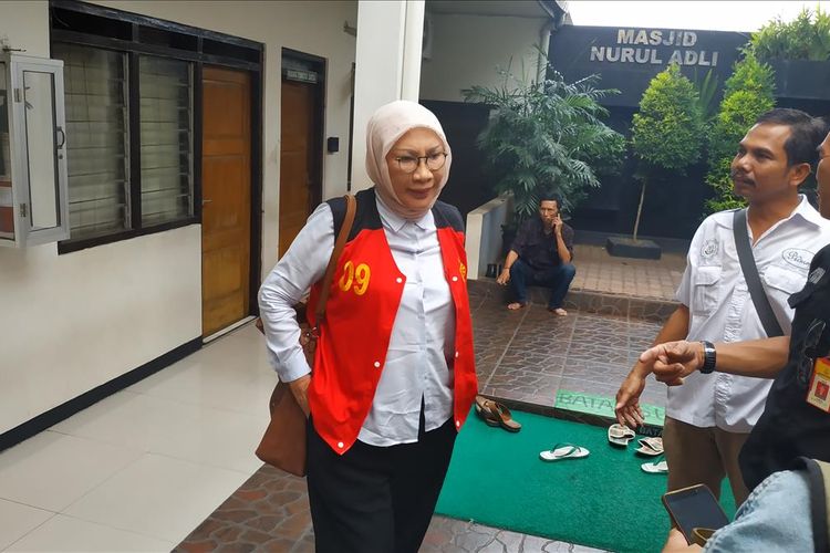 Terdakwa kasus penyebaran berita bohong Ratna Sarumpaet di Pengadilan Negeri Jakarta Selatan, Jumat (21/6/2019).