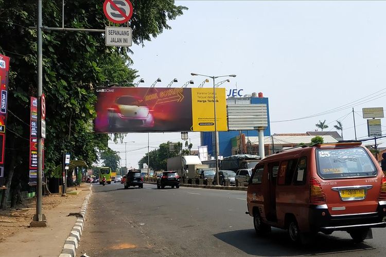 Reklame di Kota Bekasi, Jawa Barat.
