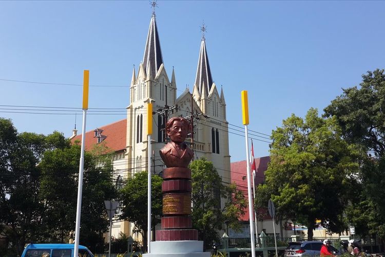 Patung Chairil Anwar yang ada di Jalan Basuki Rahmat Kota Malang, Rabu (3/7/2019). Tahun ini patung tersebut bakal ditetapkan sebagai cagar budaya.
