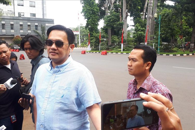 Kuasa hukum Rey Utami dan Pablo Benua, Farhat Abbas di Polda Metro Jaya, Jumat (5/7/2019).