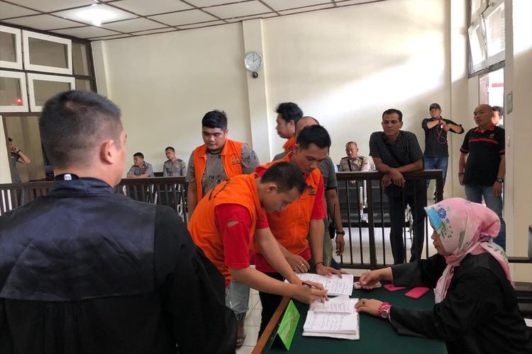 Enam terdakwa kasus narkoba divonis hakim untuk dimiskinkan, Jumat (5/7/2019).