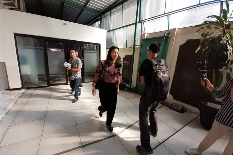 Atiqah Hasiholan hadiri sidang Ratna Sarumpaet, Kamis (11/7/2019).