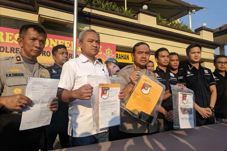 
Kapolres Metro Jakarta Utara Kombes Budhi Herdi Susianto di kantornya Kamis (11/7/2019)