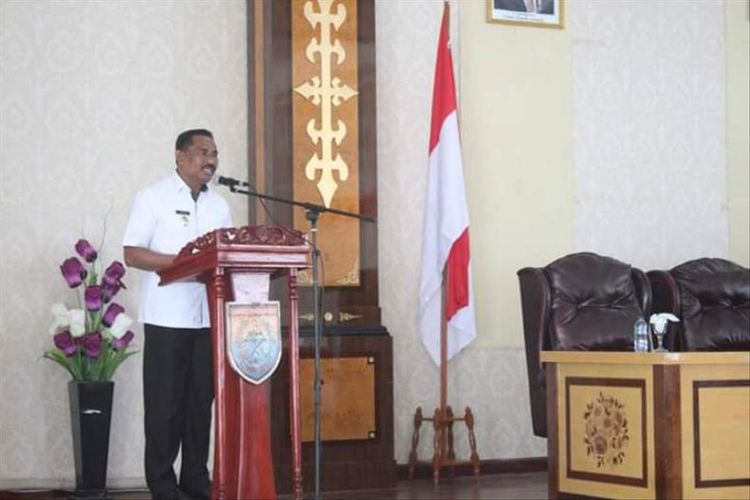 Wakil Bupati Kabupaten Seram Bagian Barat, Maluku, Timotius Akerina