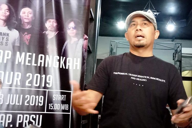  Adilta Ginting di gerai Euphoria Rockshop-nya, Jumat (19/7/2019)


