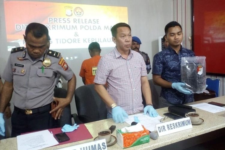 Polda Maluku Utara merilis kasus pemerkosaan disertai pembunuhan di Mapolres Kota Tidore, Jumat (19/07/2019)