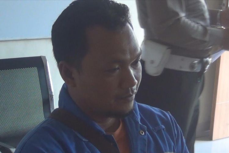 Muhammad Solihin, sopir crane yang ditetapkan jadi tersangka tabrakan antara kereta api angkutan batubara dengan kendaraan crabe senin malam di Prabumulih