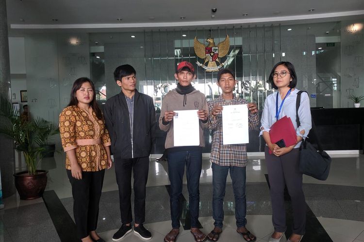 Empat Korban salah tangkap mengadukan hakim yang menolak praperadilan mereka ke Komisi Yudisial pada Jumat (2/8/2019)