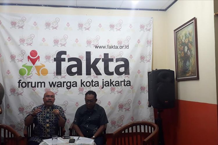 Analis kebijakan transportasi Forum Warga Kota Jakarta (Fakta) Azas Tigor Nainggolan di Kantor FAKTA, Jakarta Timur, Selasa (6/8/2019).