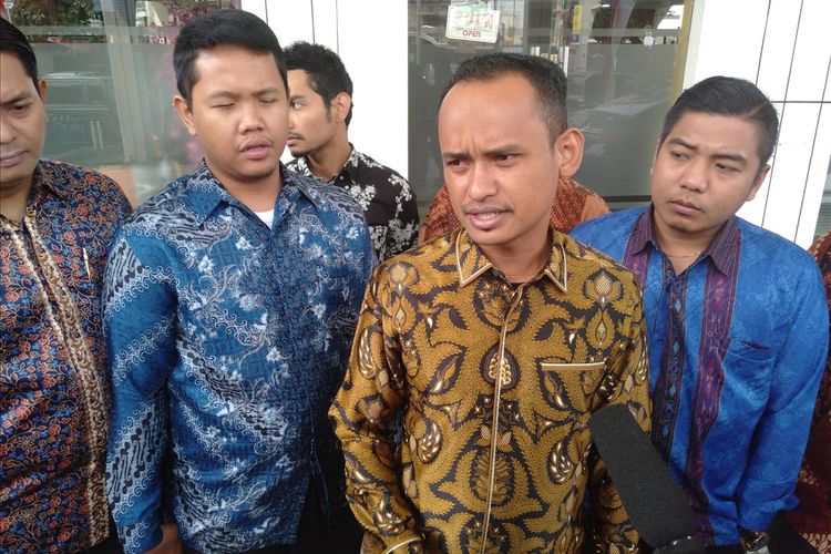 Perwakilan kuasa hukum LKBHI, Mulkan Let - Let di Pengadilan Negeri Jakarta Selatan, Jumat (9/8/2019)