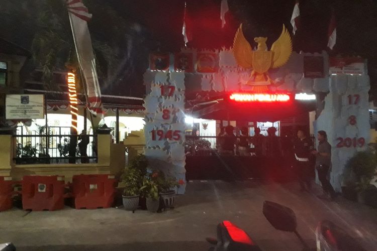 Polsek Wonokromo Surabaya dijaga ketat