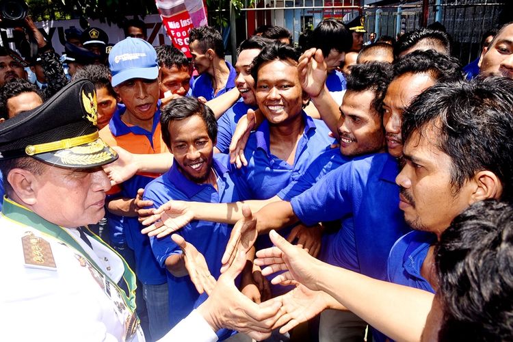 Gubernur Sumut Edy Rahmayadi bersama para warga binaan di Rutan Tanjung Gusta Medan