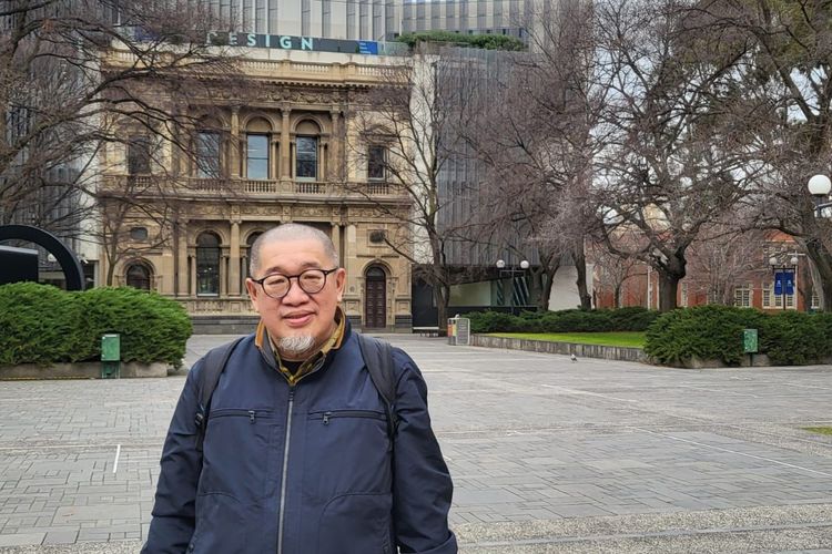 Guru Besar Departemen Sosiologi Universitas Airlangga (Unair) Prof Bagong Suyanto