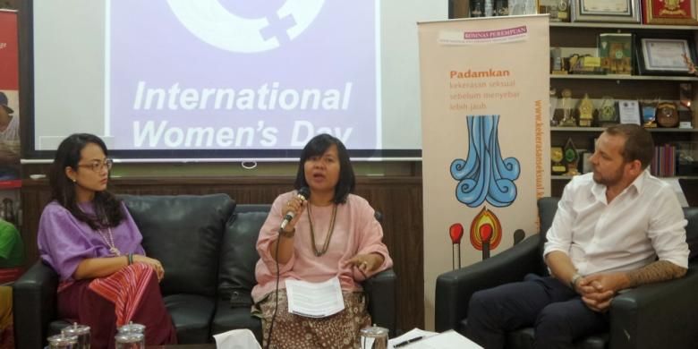 Kaum Perempuan di Antara Budaya Patriarki dan Diskriminasi Regulasi