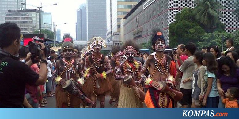 Gambar Mewarnai Ondel Ondel