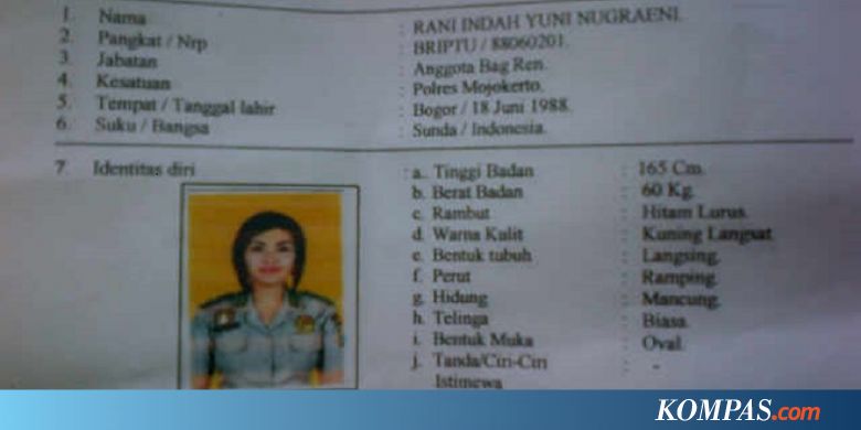 Mengukur Seragam Polwan Cantik, Kapolres Mojokerto 