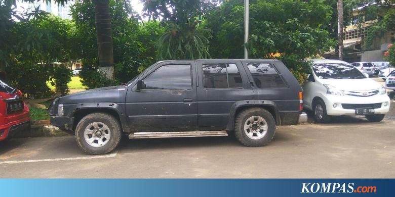  Adian  Napitupulu  Sebut Mobil  yang Dibawa dari Rumah SBY 