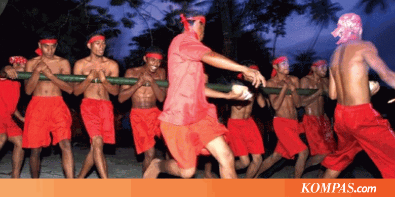 Bambu Gila, Tarian Mistis dari Maluku