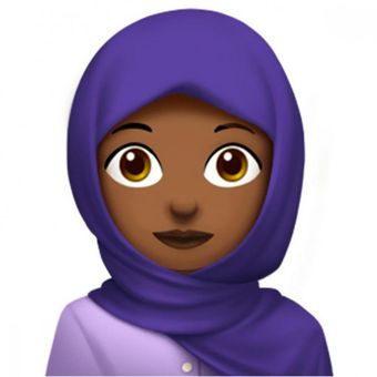 Emoji perempuan berjilbab yang akan ikut ditambahkan dalam daftar emoji baru di iOS 11.1.