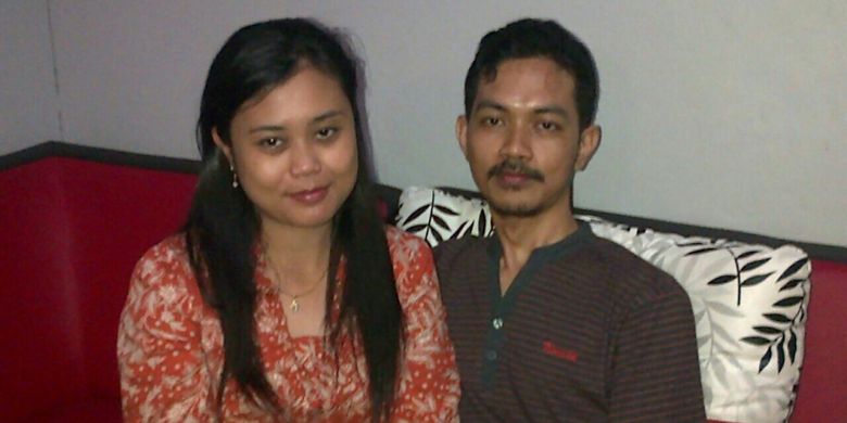 Fidelis Arie Sudewarto dan istrinya Yeni Riawati semasa hidupnya
