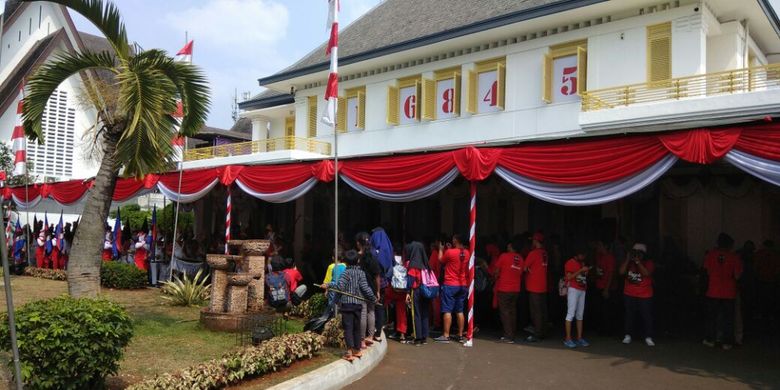 Museum Perumusan Naskah Proklamasi kembali menggelar Kegiatan Napak Tilas Proklamasi pada Rabu (16/8/2017). 