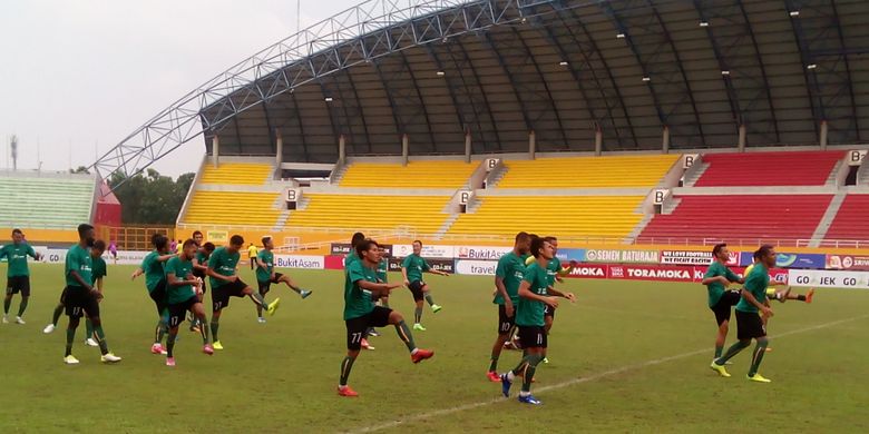 Sriwijaya menggelar latihan pagi untuk persiapan melawan Bhayangkara FC.