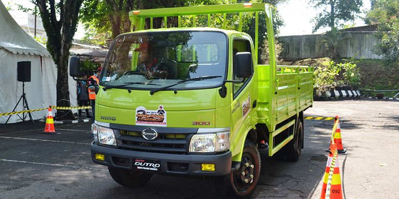 Hino Dutro Safety Driving Competition