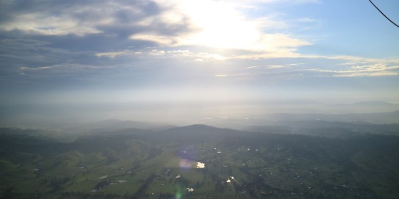 Panorama ketika menaiki balon udara bersama Hot Air Balloon Gold Coast di Australia.