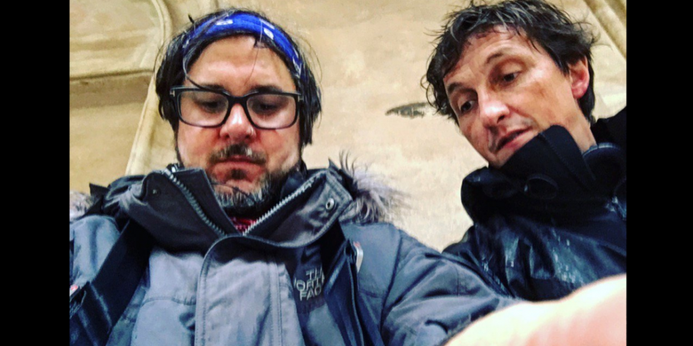 Maxime Alexandre dan Corin Hardy dalam kegiatan produksi film The Nun (2018)