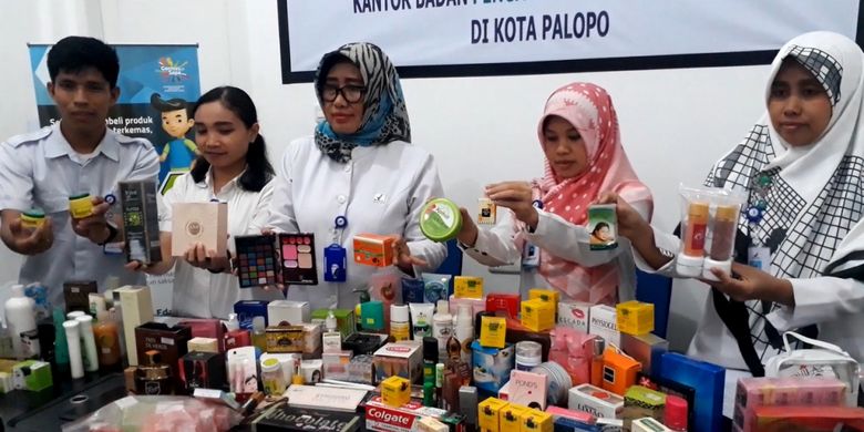 Ribuan kosmetik yang tidak memenuhi ketentuan disita dari sejumlah daerah wilayah kerja BPOM Palopo, Rabu (19/12/2018)