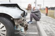 Mobil Penumpang Tabrak Sepeda Motor, 2 Tewas, 6 Luka-luka