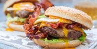 7 Tempat Makan Burger Hits di Yogyakarta, Sudah Pernah Coba?