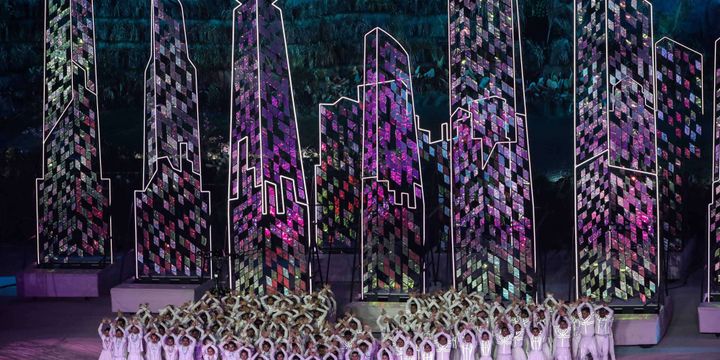 Penari saat pentas di pembukaan Asian Games 2018 di Gelora Bung Karno, Jakarta Pusat, Sabtu (18/7/2018). (KOMPAS.com/GARRY ANDREW LOTULUNG)