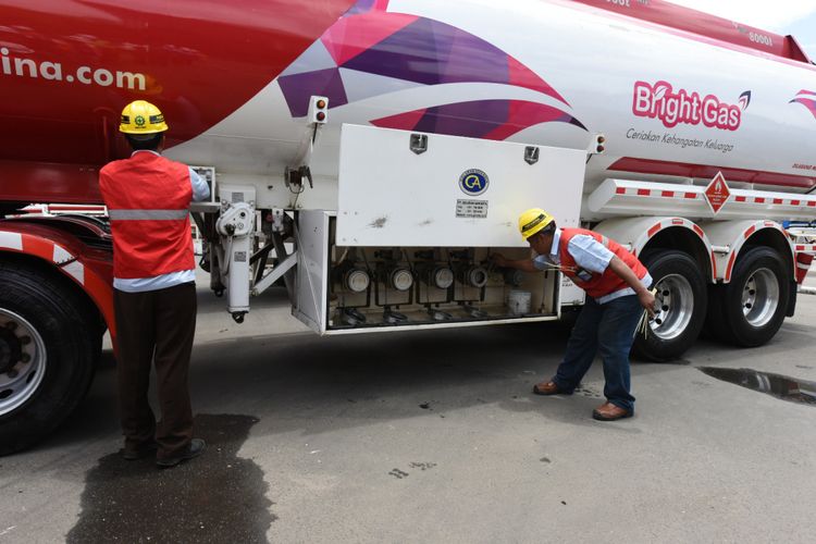 Cari Gambar  Mobil Tangki  Pertamina