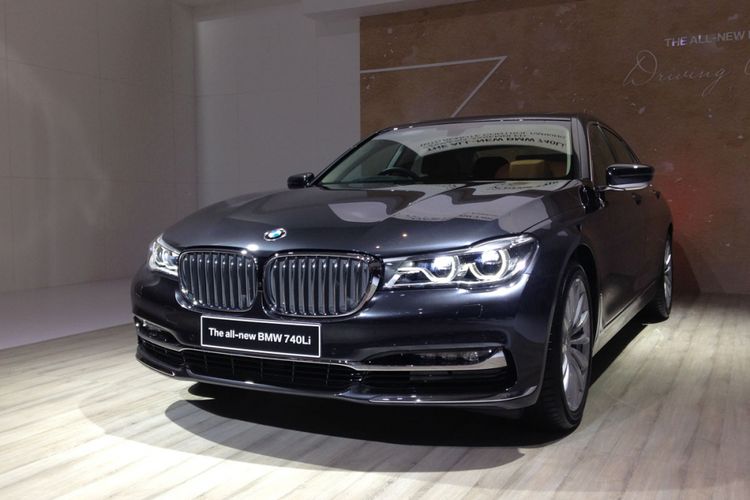 BMW 740Li. 