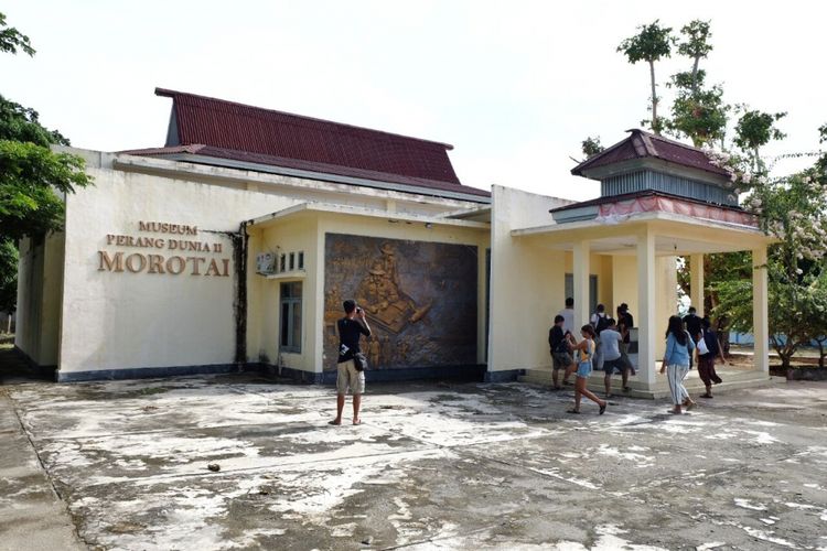 Museum Perang Dunia II di Morotai dikunjungi tim Terios 7-Wonders, Rabu (19/7/2017). Museum ini berisi peninggalan perang pada masa ketika Morotai menjadi basis bagi tentara Jepang kemudian Amerika Serikat ketika memperebutkan wilayah Filipina. 