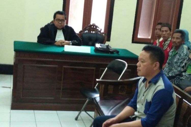 Terpidana mati Aris Setiawan saat sidang di Pengadilan Negeri Surabaya
