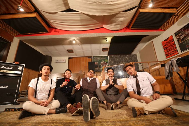 Batiga, band sweet pop dari Yogyakarta, merilis lagu berjudul Cinta Bertuan pada 21 Juli 2017. 