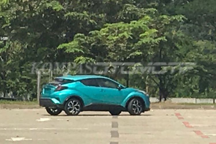Toyota C-HR untuk Indonesia terpergok kamera.